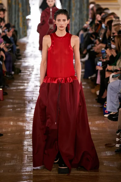 Look 3